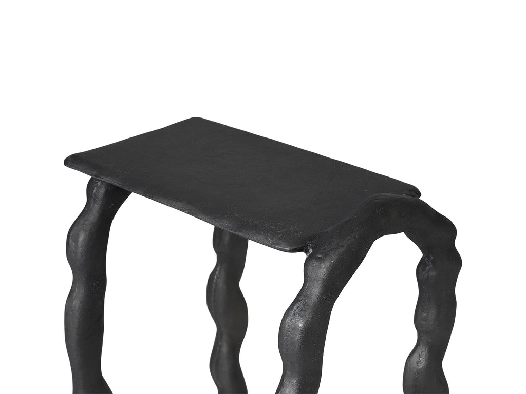 Table d'appoint sculpturale en aluminium recyclé, avec pieds bouclés organiques, pour l'intérieur et et l'extérieur