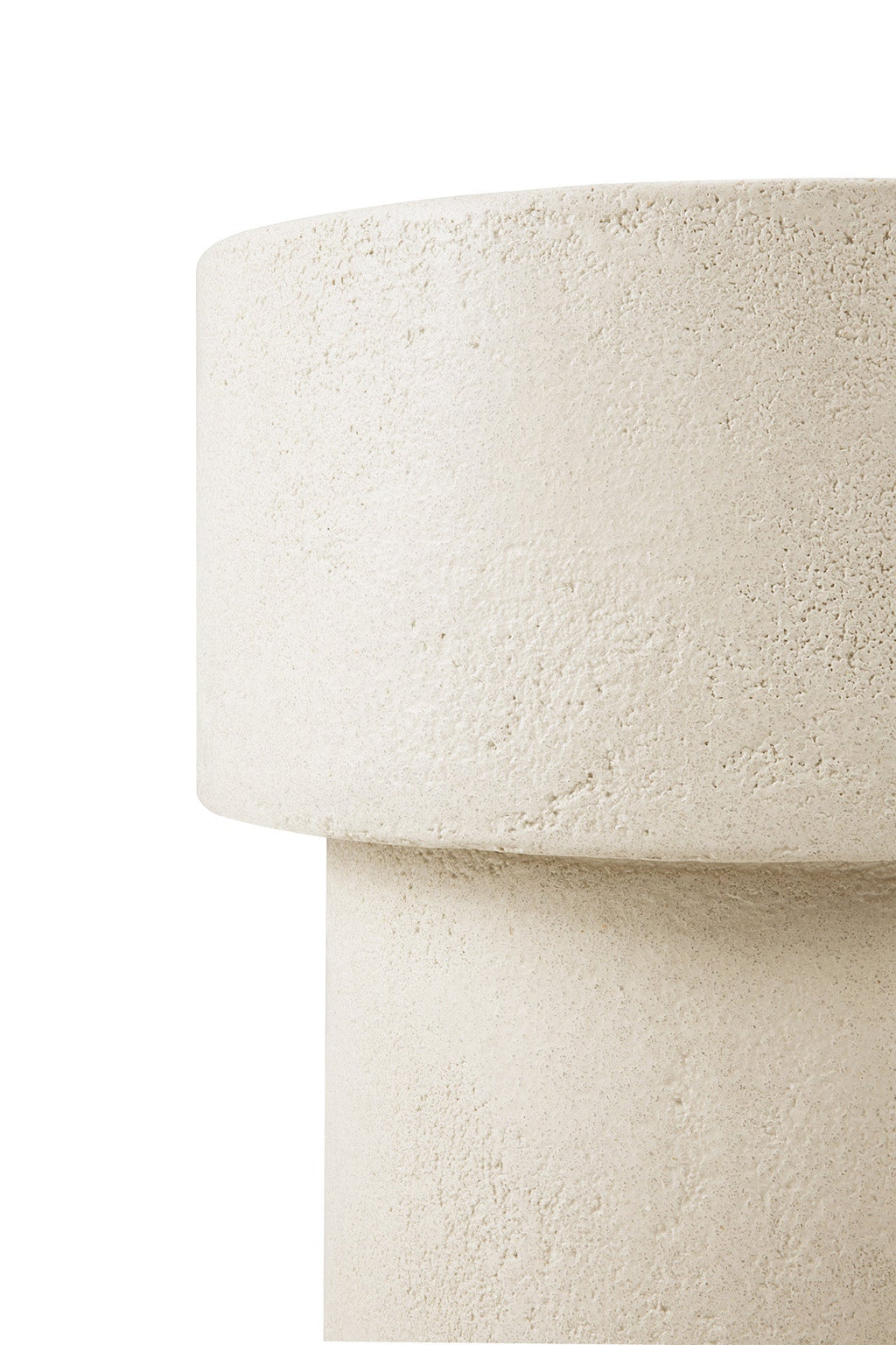 Table d'appoint ronde en microciment artisanal avec finition pierre naturelle pour salon