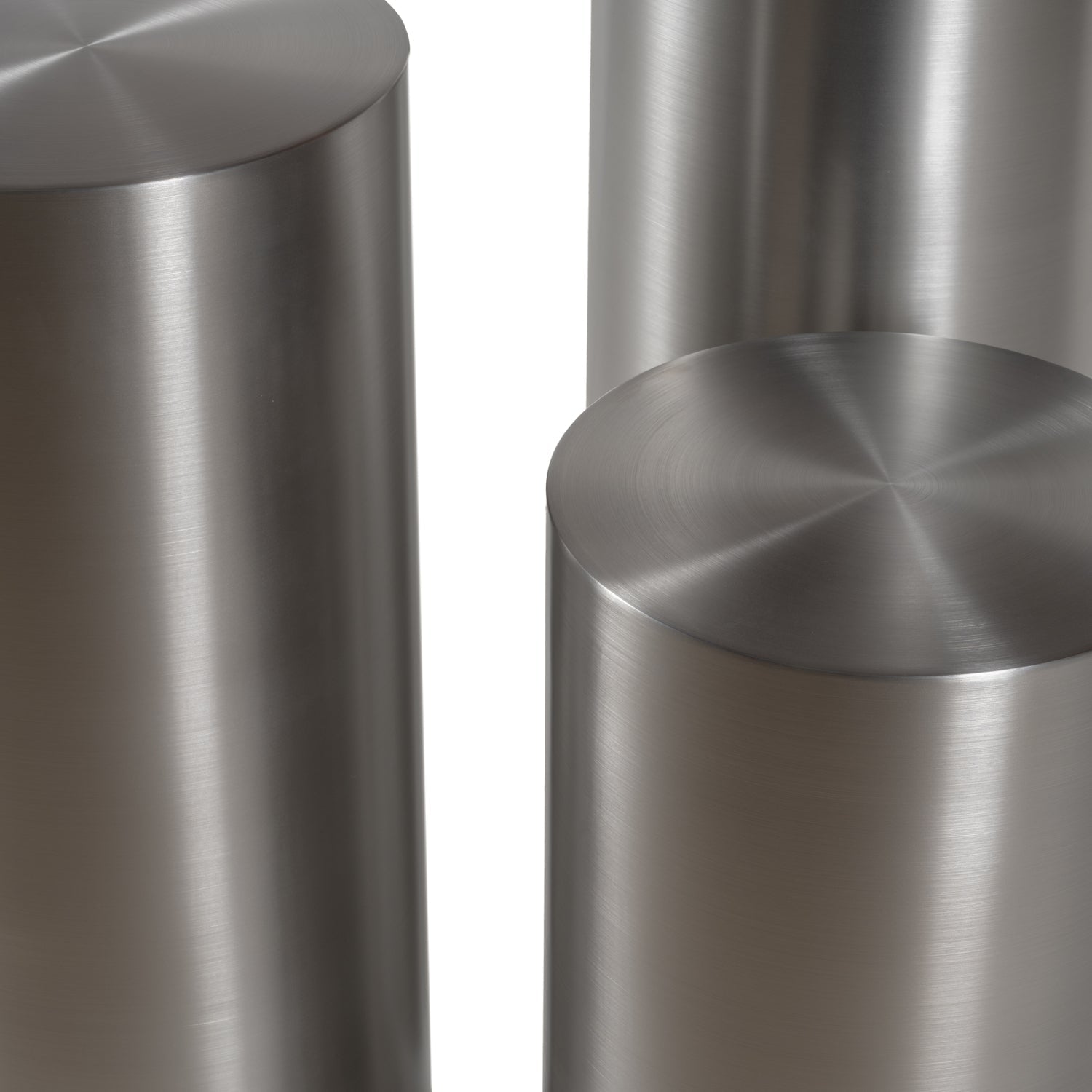 Piédestal moderne en acier brossé avec base de colonne circulaire pour le salon
